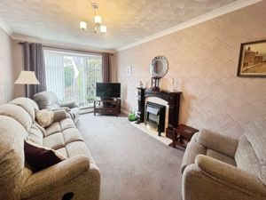 Lounge- click for photo gallery